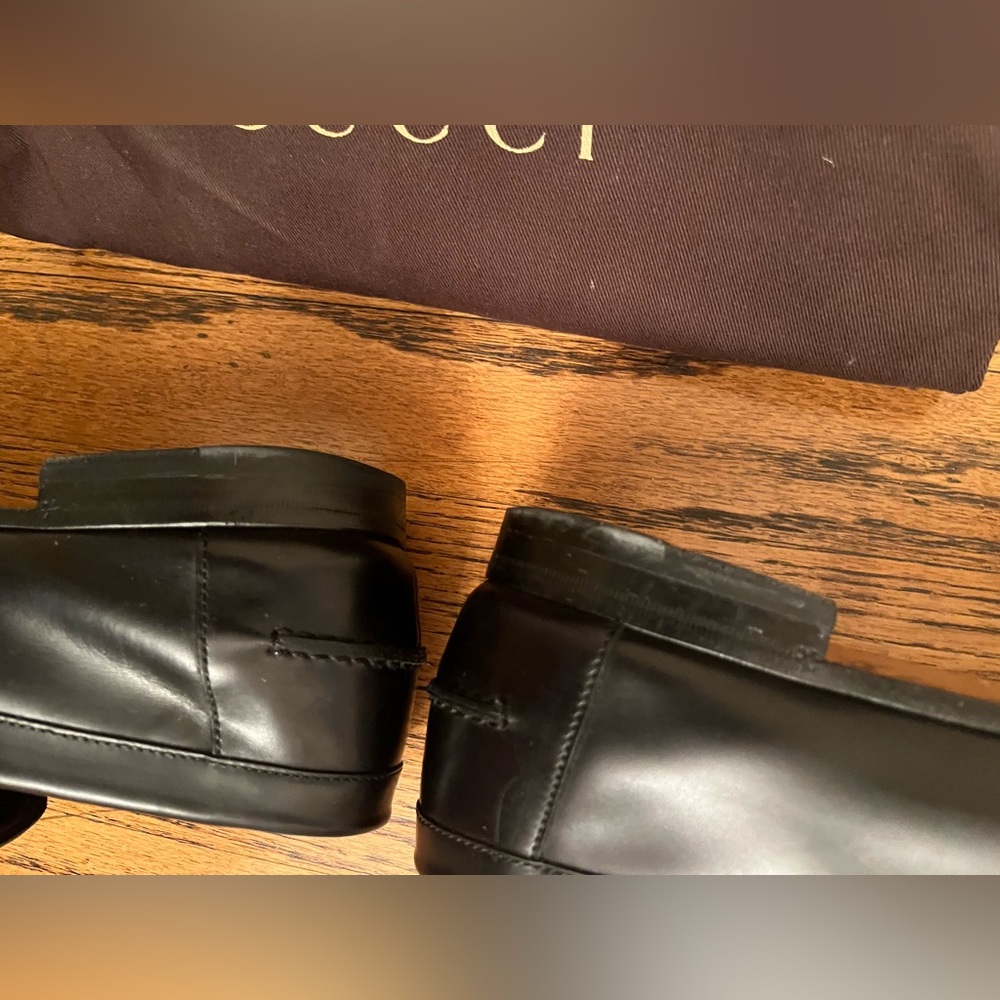 Gucci Men's Black Leather Slip-On Loafers - Picture 8 of 12